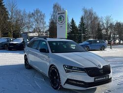 Moonweiss metallic Gebraucht 2022 Skoda Superb SportLine Kombi | 34.889 € (Teuer)