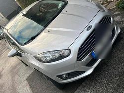 Silber Gebraucht 2013 Ford Fiesta SYNC Edition Kleinwagen | 5.200 €
