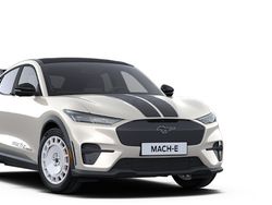 Star white platinum metallic Gebraucht 2024 Ford Mustang Mach-E GT SUV | 79.400 €