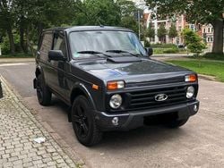 Schwarz Gebraucht 2021 Lada Urban SUV | 15.900 € (Fairer Preis)