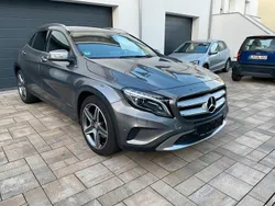 Grau Gebraucht 2016 Mercedes GLA250 Urban SUV | 19.200 € (Guter Preis)