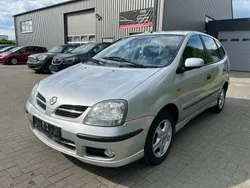Silber Gebraucht 2004 Nissan Almera Tino Tekna Van / Kleinbus | 3.490 € (Etwas zu teuer)