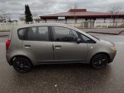 Grau Gebraucht 2009 Mitsubishi Colt Invite Van / Kleinbus | 3.700 € (Fairer Preis)