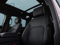 Grau Neu 2025 Land Rover Defender SUV | 118.449 €