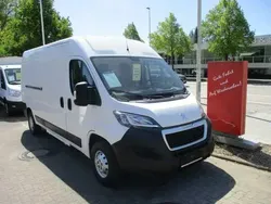 Weiß Gebraucht 2018 Peugeot Boxer Avantage Van | 12.489 € (Teuer)