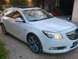 Weiß Gebraucht 2010 Opel Insignia OPC Kombi | 5.850 € (Fairer Preis)