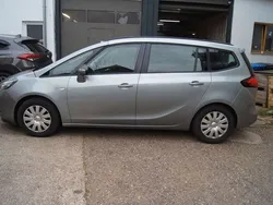 Silber Gebraucht 2015 Opel Zafira Tourer Edition Van / Kleinbus | 9.500 € (Fairer Preis)