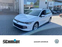 Pure white Gebraucht 2024 VW Golf VIII R Kombi | 23.698 € (Superpreis)