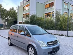 Silber Gebraucht 2003 Opel Meriva Van / Kleinbus | 2.350 € (Fairer Preis)