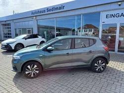 Zedergrün Neu 2025 Dacia Sandero Expression Kleinwagen | 16.460 € (Guter Preis)