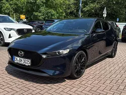 Deep crystal blue Gebraucht 2024 Mazda 3 Homura-Line Limousine | 25.690 € (Superpreis)