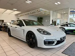 Grau Gebraucht 2022 Porsche Panamera 4 Platinum Edition Limousine | 86.850 € (Fairer Preis)