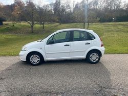 Weiß Gebraucht 2009 Citroën C3 Tonic Limousine | 1.797 € (Guter Preis)