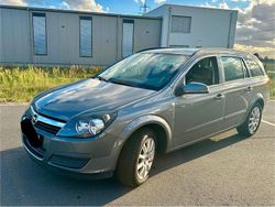 Grau Gebraucht 2006 Opel Astra Kombi | 1.750 € (Fairer Preis)
