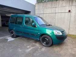 Grün Gebraucht 2003 Citroën Berlingo Van / Kleinbus | 1.000 € (Guter Preis)