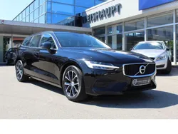 Black solid / solid Gebraucht 2022 Volvo V60 Momentum Kombi | 35.200 € (Fairer Preis)