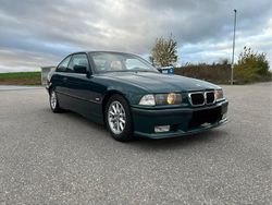 Grün Gebraucht 1996 BMW 320 Coupé | 3.999 €