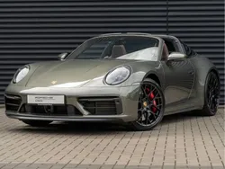 Aventuringrünmetallic Gebraucht 2022 Porsche 911 Targa 4 Cabrio | 178.390 € (Etwas zu teuer)