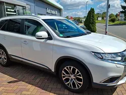 Weiß Gebraucht 2016 Mitsubishi Outlander SUV | 10.890 € (Guter Preis)