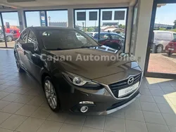 Grau Gebraucht 2016 Mazda 3 Sports-Line Limousine | 8.650 € (Fairer Preis)