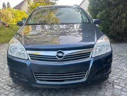 Blau Gebraucht 2007 Opel Astra Kombi | 2.300 € (Etwas zu teuer)