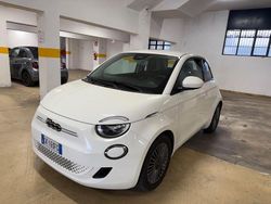 Weiß Gebraucht 2022 Fiat 500e | 12.000 € (Guter Preis)