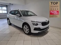 Weiß Gebraucht 2024 Skoda Kamiq Selection SUV | 22.999 € (Fairer Preis)