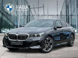 Grau Neu 2025 BMW 520 M Sport Limousine | 57.980 € (Superpreis)