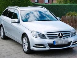 Silber Gebraucht 2012 Mercedes C180 Kombi | 11.000 €