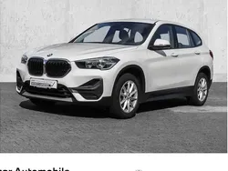 Weiß Gebraucht 2022 BMW X1 Advantage SUV | 22.490 € (Guter Preis)