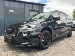 Schwarz Gebraucht 2022 Chrysler Pacifica Limited SUV | 33.990 € (Guter Preis)