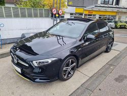Kosmosschwarz Gebraucht 2019 Mercedes A250 AMG line Kleinwagen | 28.490 € (Fairer Preis)