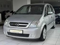 Silber Gebraucht 2004 Opel Meriva Van / Kleinbus | 1.490 € (Superpreis)