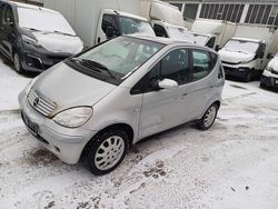 Grau Gebraucht 2002 Mercedes A160 Elegance Limousine | 1.250 € (Fairer Preis)