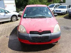 Rot Gebraucht 2000 Toyota Yaris Luna Limousine | 790 € (Superpreis)