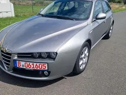 Silber Gebraucht 2009 Alfa Romeo 159 Kombi | 4.990 €