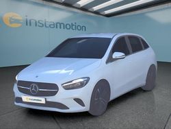 Weiß Gebraucht 2024 Mercedes B180 Van / Kleinbus | 31.699 € (Guter Preis)