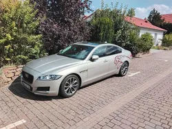 Silber Gebraucht 2016 Jaguar XF Prestige Limousine | 19.600 € (Etwas zu teuer)