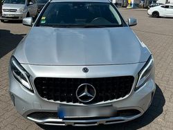 Silber Gebraucht 2019 Mercedes GLA180 SUV | 20.000 € (Fairer Preis)