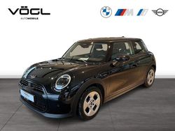 Schwarz Gebraucht 2024 Mini Cooper Classic Kleinwagen | 23.980 € (Guter Preis)