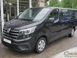 Schwarz Gebraucht 2023 Renault Trafic Life Van | 37.900 € (Fairer Preis)
