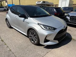Silber Gebraucht 2020 Toyota Yaris Hybrid Edition Limousine | 17.490 € (Guter Preis)