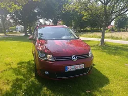 Rot Gebraucht 2013 VW Touran Life Van / Kleinbus | 7.999 € (Teuer)