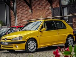 Gelb Gebraucht 2002 Peugeot 106 GTi Kleinwagen | 7.850 €