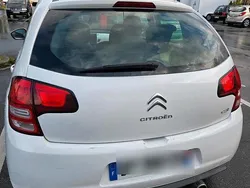 Weiß Gebraucht 2011 Citroën C3 Kleinwagen | 1.500 €