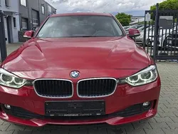 Rot Gebraucht 2013 BMW 320 Kombi | 7.780 € (Superpreis)