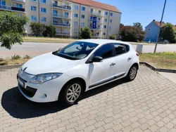 Weiß Gebraucht 2012 Renault Mégane III Kleinwagen | 4.200 € (Fairer Preis)