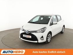 Weiß Gebraucht 2016 Toyota Yaris Hybrid Edition-S Limousine | 12.780 € (Fairer Preis)