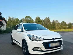 Weiß Gebraucht 2017 Hyundai i20 Active Kleinwagen | 8.500 € (Fairer Preis)