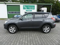 Grau Gebraucht 2009 Toyota RAV4 Sol SUV | 7.590 € (Guter Preis)